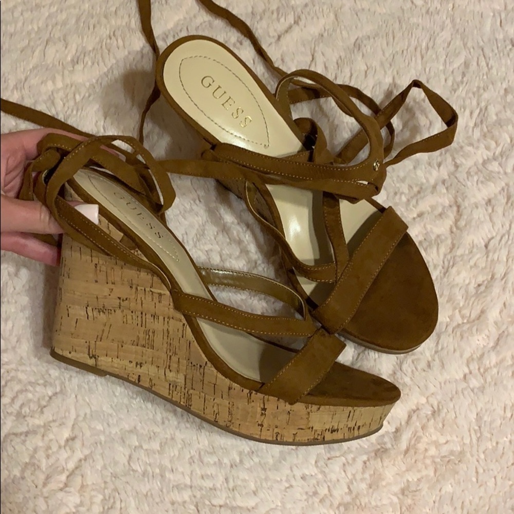 Guess wedges